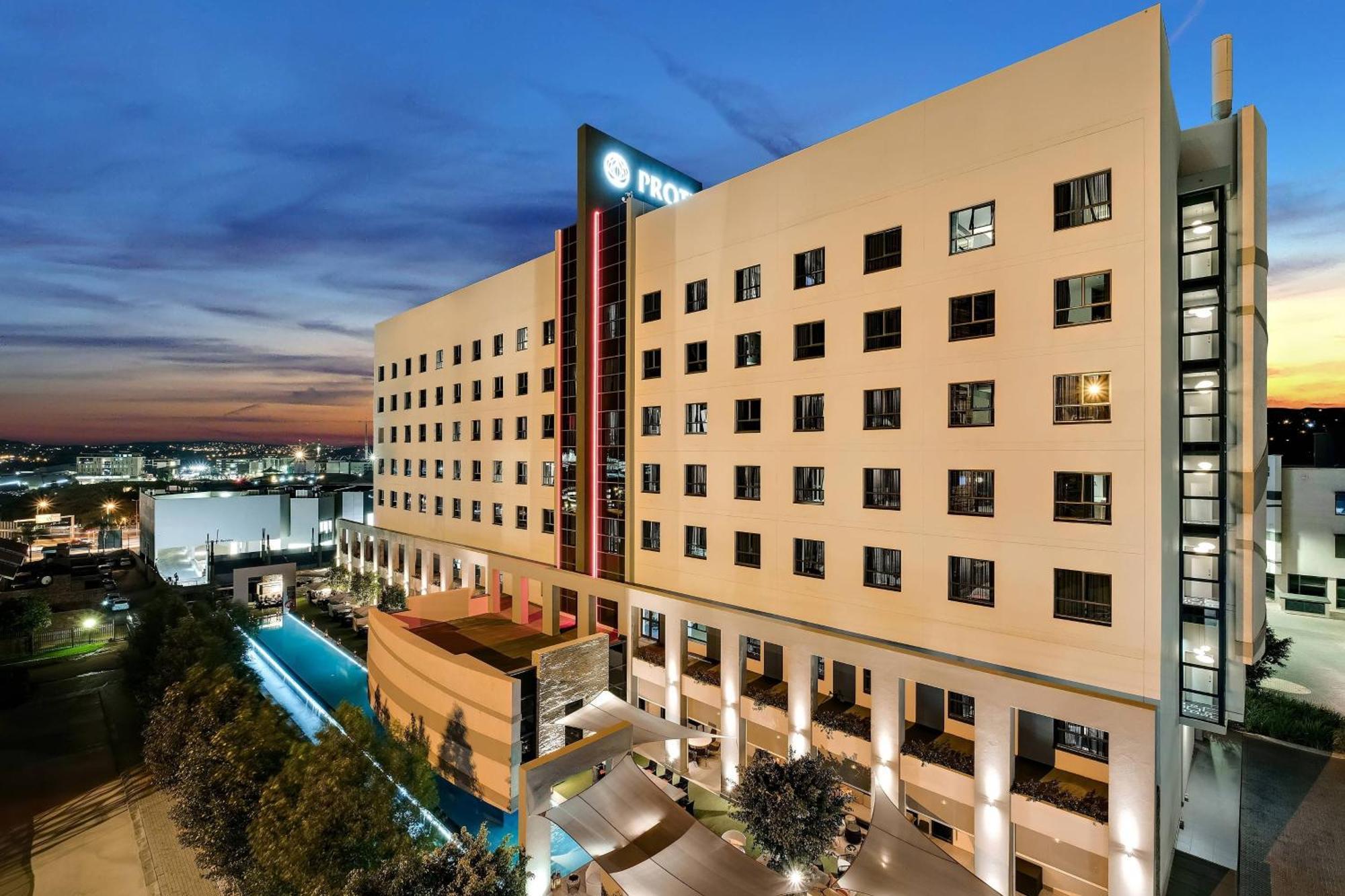 Protea Hotel Fire & Ice! By Marriott Pretoria Menlyn Экстерьер фото