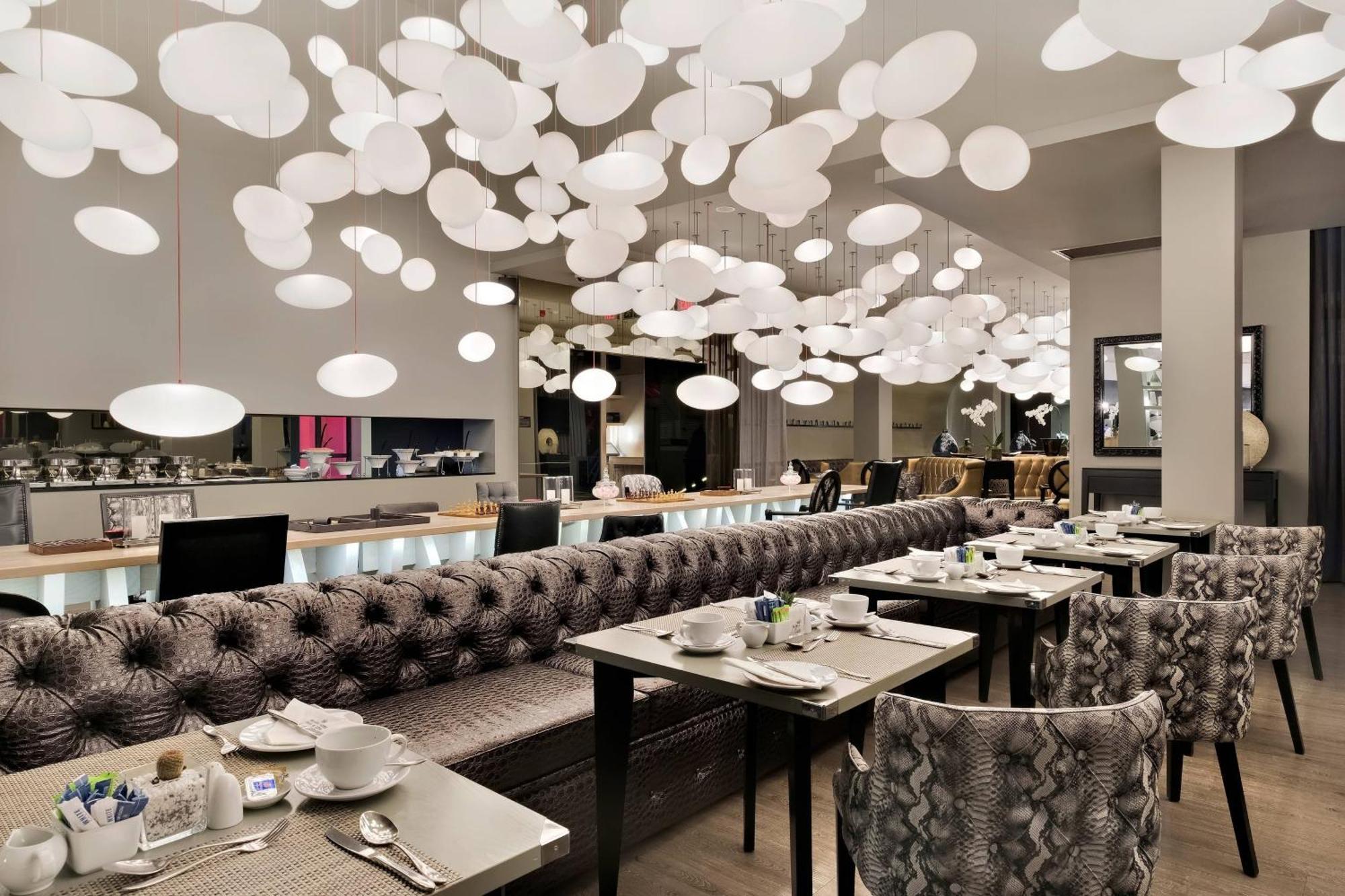 Protea Hotel Fire & Ice! By Marriott Pretoria Menlyn Экстерьер фото