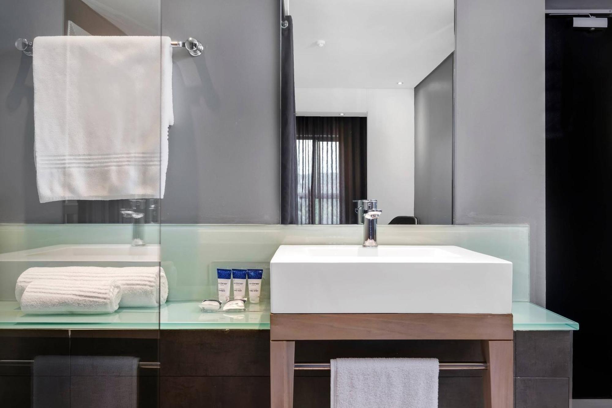 Protea Hotel Fire & Ice! By Marriott Pretoria Menlyn Экстерьер фото