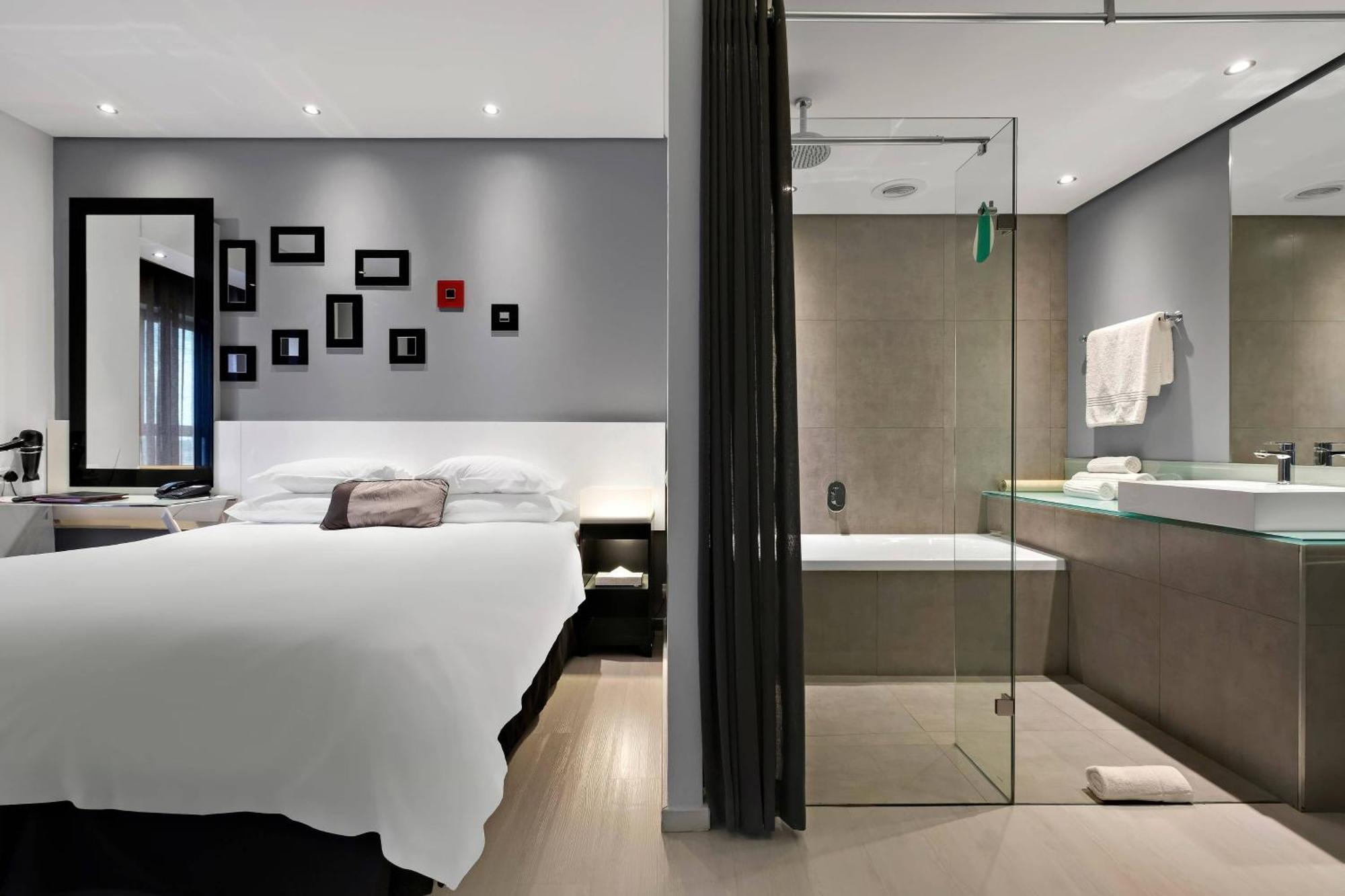 Protea Hotel Fire & Ice! By Marriott Pretoria Menlyn Экстерьер фото