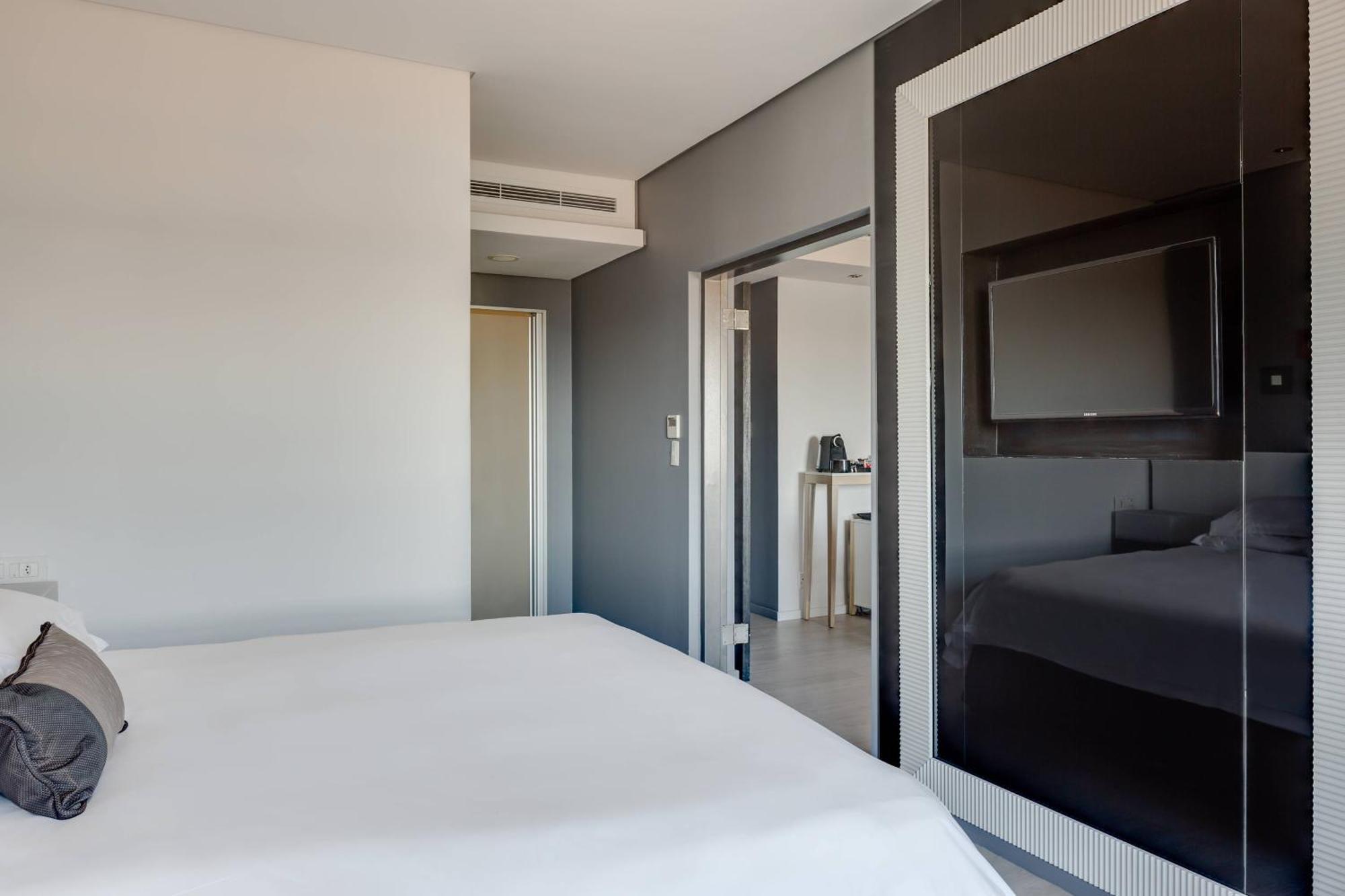 Protea Hotel Fire & Ice! By Marriott Pretoria Menlyn Экстерьер фото